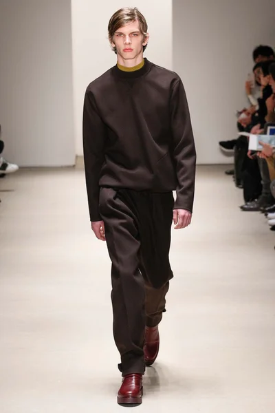 Look 13